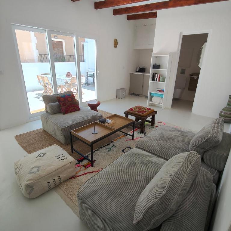 Spacious 4 bedroom townhouse with terraces and garage - Haus mit 5 Schlafzimmern - 6