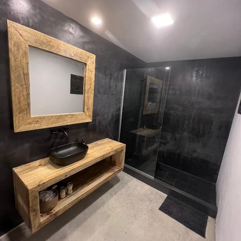 Casa Mirador del Lago - Four-Bedroom House - 23