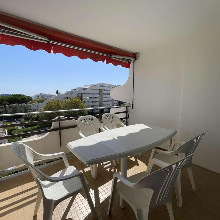 3 pièces avec piscine, proche plage, wifi, parking - idéal familles - FR-1-328-257 - Apartment - 3
