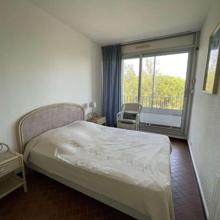 3 pièces avec piscine, proche plage, wifi, parking - idéal familles - FR-1-328-257 - Apartment - 12