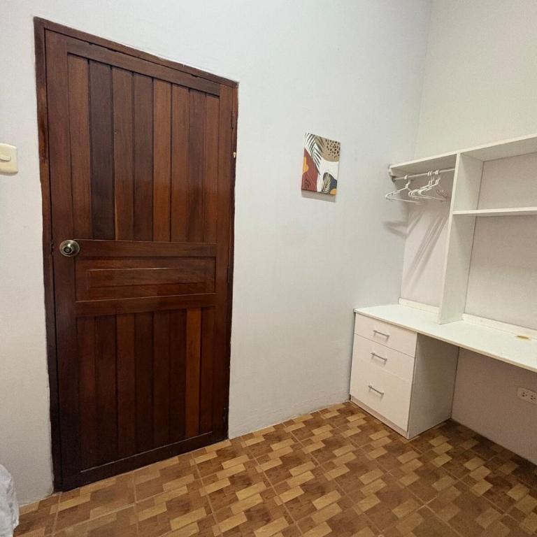 Casa céntrica de 5 habitaciones hasta 13 personas - Casa con 1 dormitorio - 15