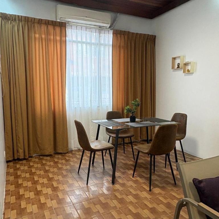 Casa céntrica de 5 habitaciones hasta 13 personas - Casa con 1 dormitorio - 23