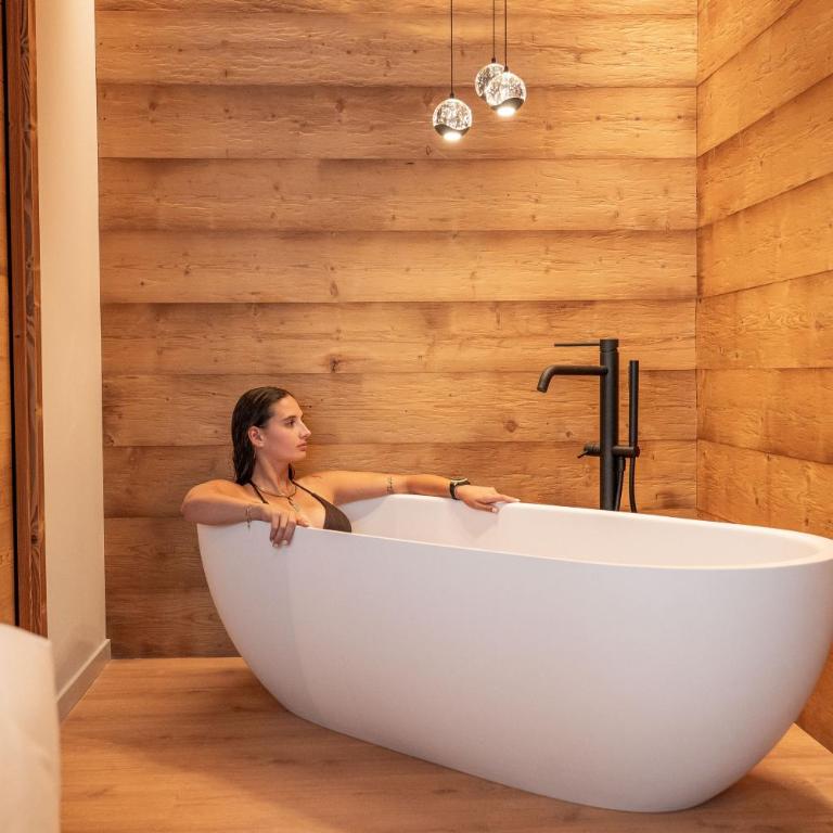 Echo - Private Spa Apartments - Appartamento Deluxe con 2 Camere da Letto e Balcone - 1
