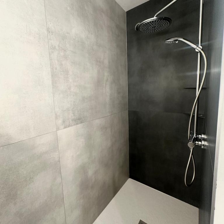 Loft exceptionnel - Garage privé - 6 personnes - Centre-ville - Appartement 3 Chambres - 20