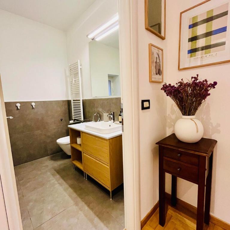 Stylish & Spacious Apartment near Brignole Station - Appartamento con 2 Camere da Letto - 9