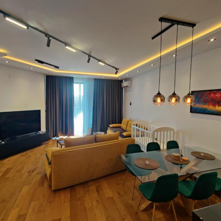 Kruna Apartmani Novi Sad - Superior Apartman sa Balkonom - 41