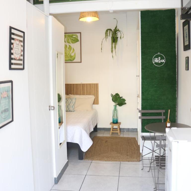 Hermoso monoambiente en 1er piso, baño privado y cocina - One-Bedroom Apartment - 6