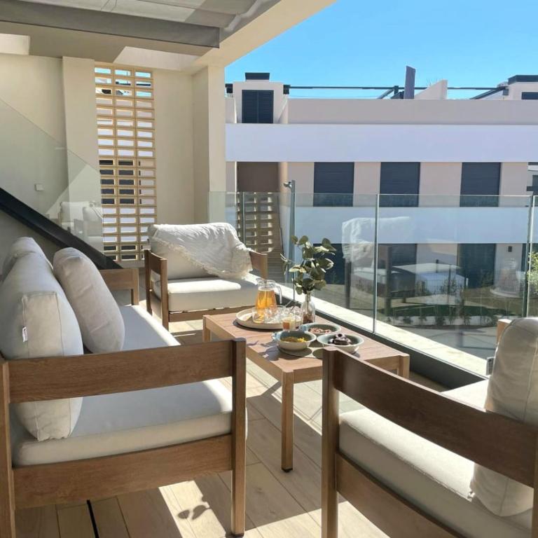 Penthouse with Solarium Santa Rosalia Lake & Life Resort, Los Alcazares 38 - Apartamento Premium de 3 dormitorios con balcón - 1