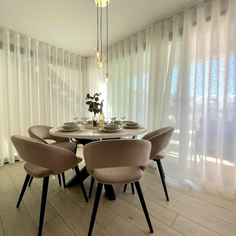 Penthouse with Solarium Santa Rosalia Lake & Life Resort, Los Alcazares 38 - Apartamento Premium de 3 dormitorios con balcón - 21