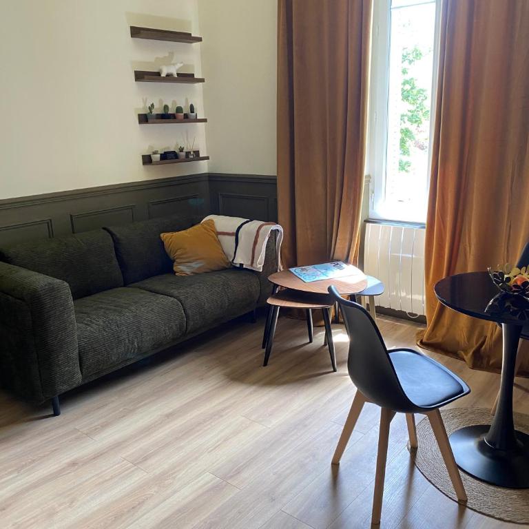 Cozy and well located - One-Bedroom Apartment - 2