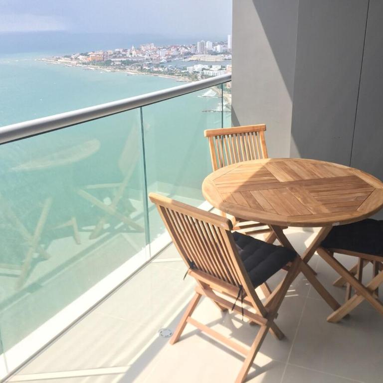 impecable apartamento excelente ubicación - Three-Bedroom Apartment - 27