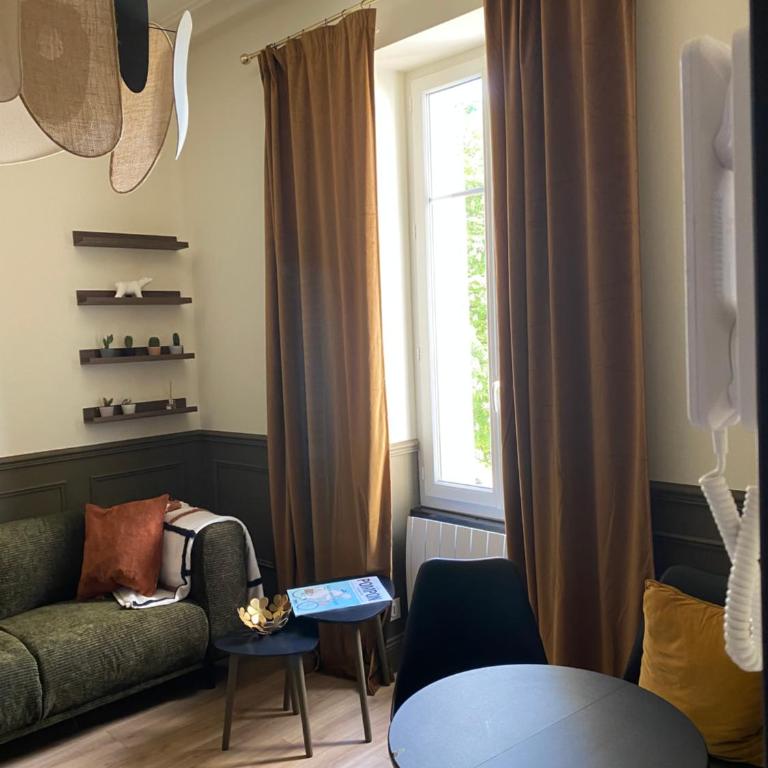 Cozy and well located - One-Bedroom Apartment - 3