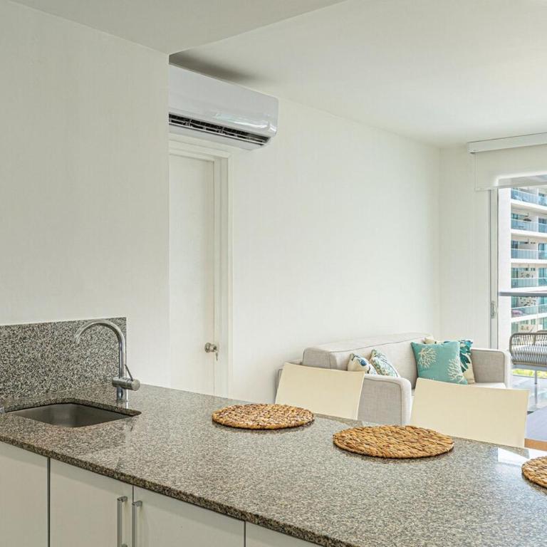 Oceanfront · 2 Bedrooms · Morros Ultra - Two-Bedroom Apartment with Sea View - 26
