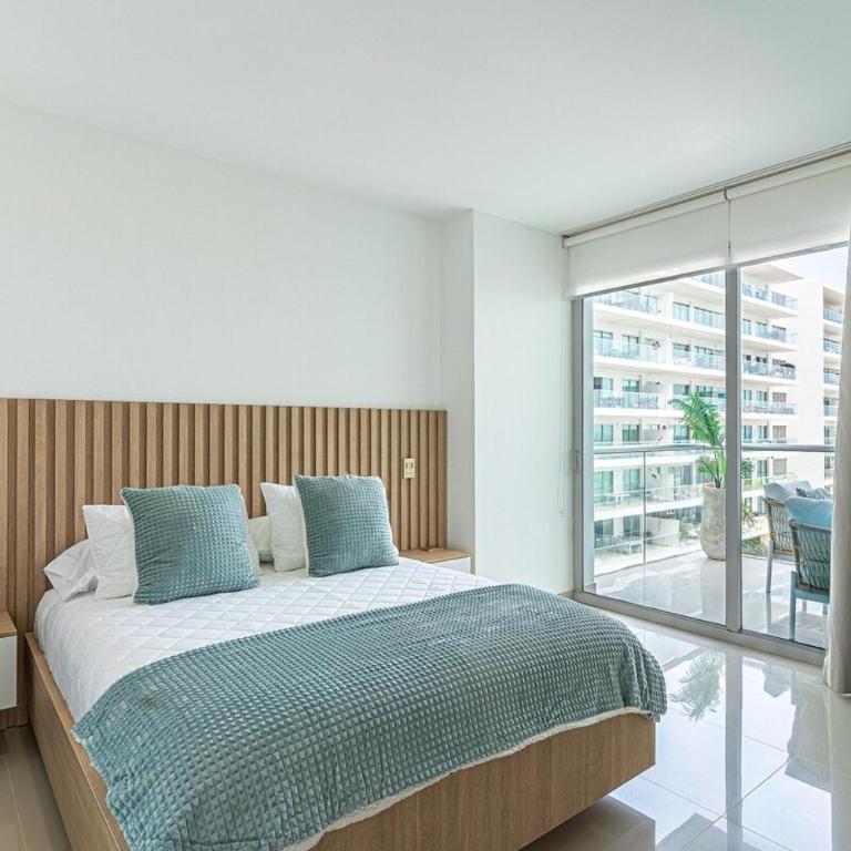 Oceanfront · 2 Bedrooms · Morros Ultra - Two-Bedroom Apartment with Sea View - 25