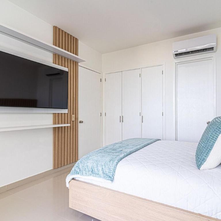 Oceanfront · 2 Bedrooms · Morros Ultra - Two-Bedroom Apartment with Sea View - 24