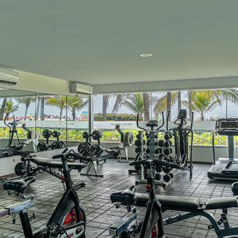 Oceanfront · 2 Bedrooms · Morros Ultra - Two-Bedroom Apartment with Sea View - 11
