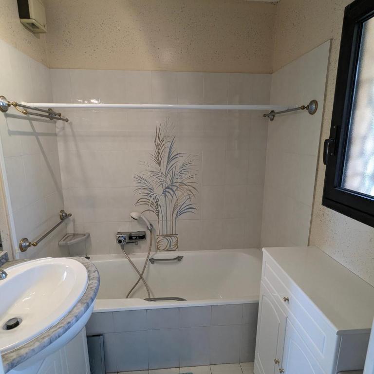 Superbe appartement avec piscine et vue mer époustouflante - Apartamento de 2 dormitorios - 22