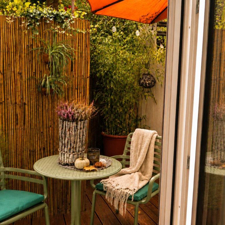 Goldener Herbst in Meran - "Studio Anna" - ideal für Paare - private Terrasse - Meran Zentrum - Bahnhof 4 Min - Privatparkplatz - Altstadt & Restaurants zu Fuß - Südtirol Guest Pass inklusive - One-Bedroom Apartment - 4
