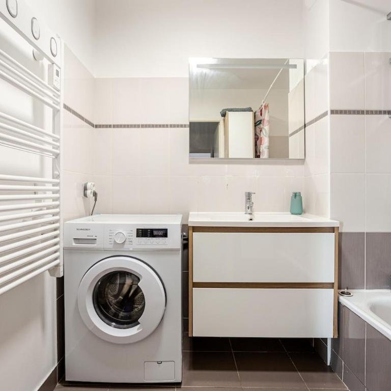 Apparemment F3 avec terrasse Clim & tram - Appartement 2 Chambres - 15