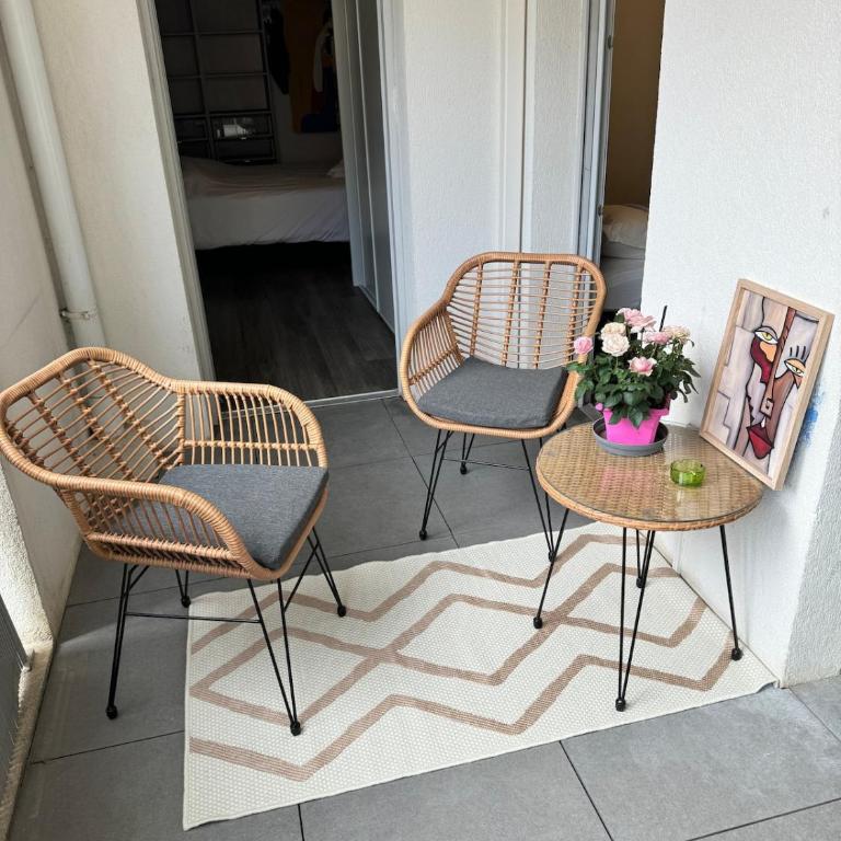 Apparemment F3 avec terrasse Clim & tram - Appartement 2 Chambres - 11
