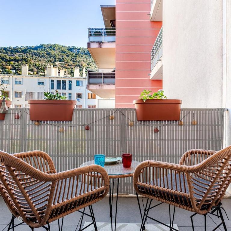 Apparemment F3 avec terrasse Clim & tram - Appartement 2 Chambres - 1