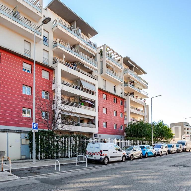Apparemment F3 avec terrasse Clim & tram - Appartement 2 Chambres - 6