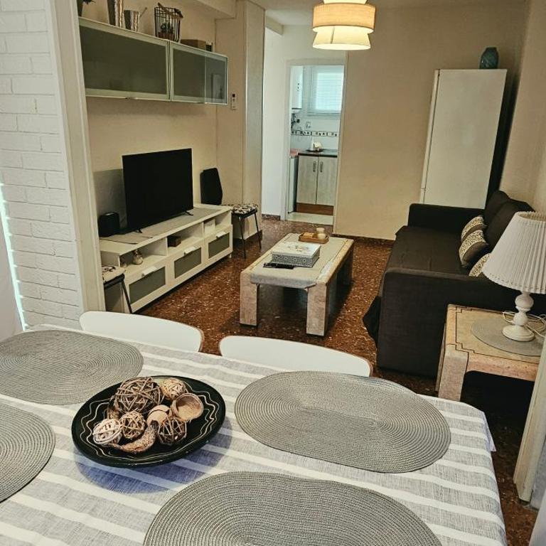 APT ALHAMBRA CON AIRE ACOND, 3 hab, ZONA PLAYA de LEVANTE-PISCINA-WIFI, parking suplem - Apartment - 22