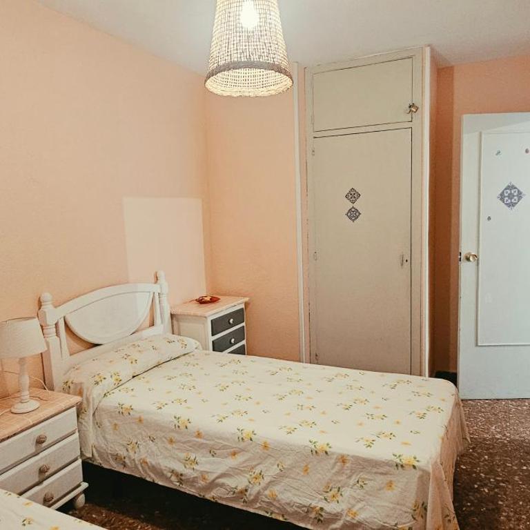 APT ALHAMBRA CON AIRE ACOND, 3 hab, ZONA PLAYA de LEVANTE-PISCINA-WIFI, parking suplem - Apartment - 13