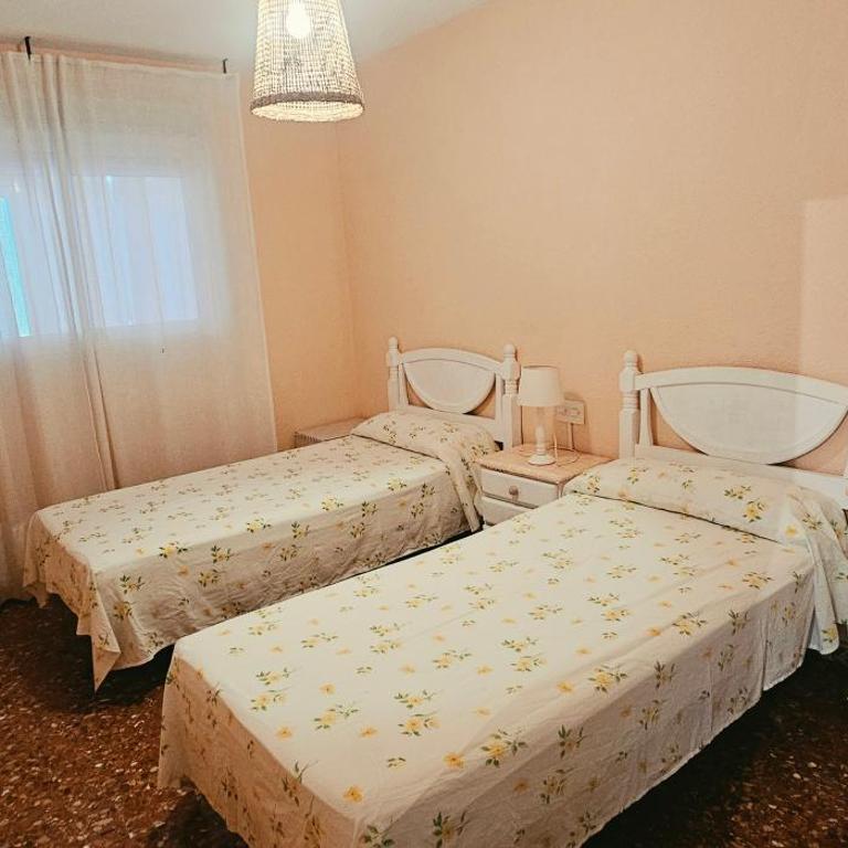 APT ALHAMBRA CON AIRE ACOND, 3 hab, ZONA PLAYA de LEVANTE-PISCINA-WIFI, parking suplem - Apartment - 7