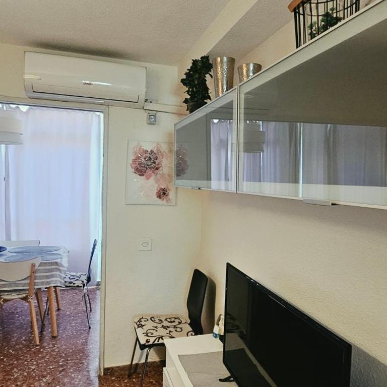APT ALHAMBRA CON AIRE ACOND, 3 hab, ZONA PLAYA de LEVANTE-PISCINA-WIFI, parking suplem - Apartment - 26