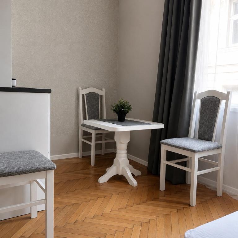 Nice 5 Apartments - Deluxe Triple Room - 5