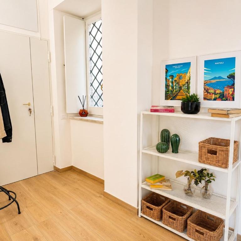 Naples Bella Vista House Nitsch Museum Metro Dante - Two-Bedroom Apartment - 24