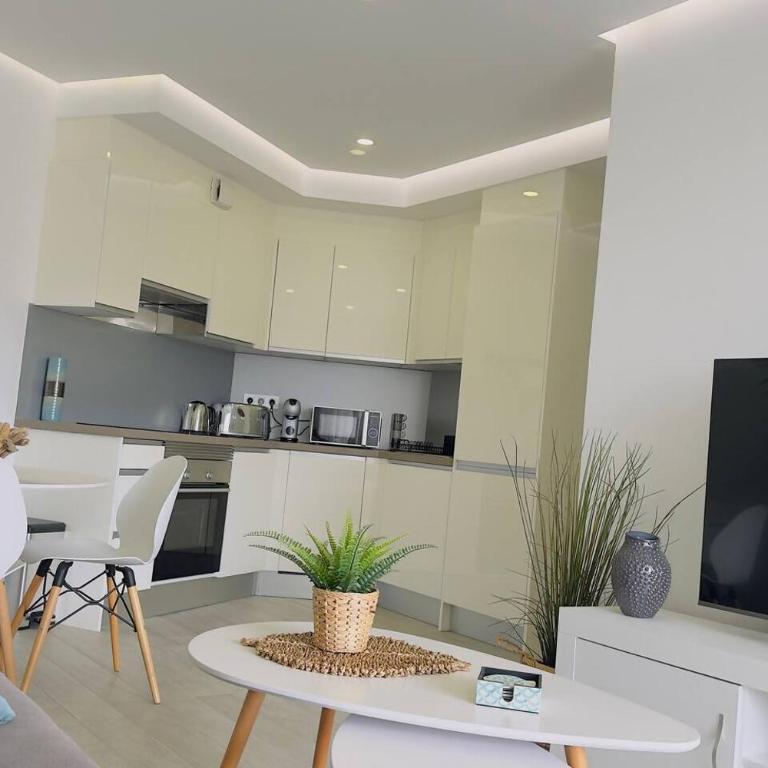 Ocean Garden Suite Sunrise View - Two-Bedroom Apartment - 11