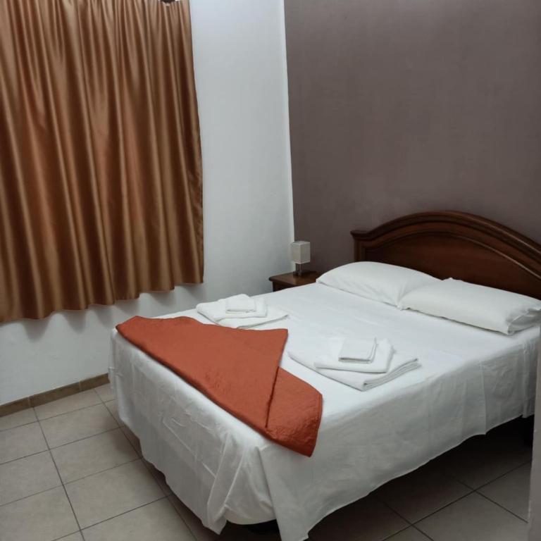 Cartuzza 18 - Habitación con cama extragrande y balcón - 5
