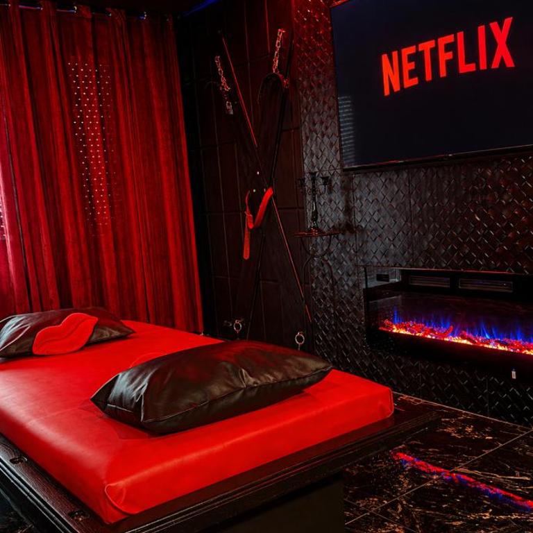 Suite érotique avec balnéo privée-pole dance-croix de Saint-André- balançoire et banc de soumission 10 min centre Montpellier - Apartment mit 1 Schlafzimmer - 11