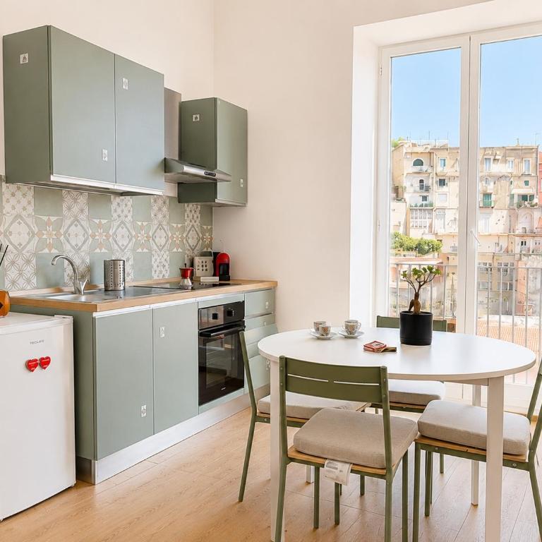 Naples Bella Vista House Nitsch Museum Metro Dante - Two-Bedroom Apartment - 34