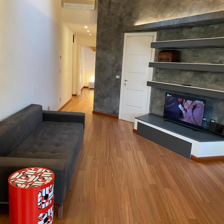 Interno 8 appartamento con box auto privato gratuito - Apartment mit 2 Schlafzimmern - 4