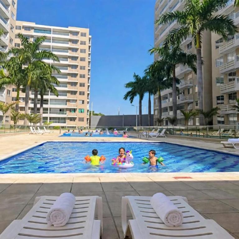Apto 3Hab Piso 5 Piscina Gym Wifi Aire AC Parqueadero Soledad - Apartamento de 3 dormitorios con piscina privada - 10