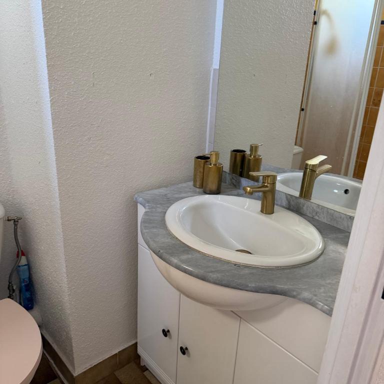 2 pièces cabine, calme, proximité du centre port, plage richelieu, île des loisirs - Appartement-Studio avec 1 Lit Double - 10