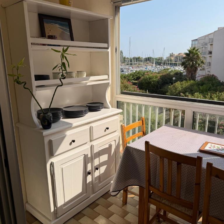 2 pièces cabine, calme, proximité du centre port, plage richelieu, île des loisirs - Appartement-Studio avec 1 Lit Double - 2