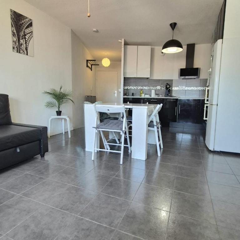 Appartement entier à Marseille de 65 m2 - Apartment mit 2 Schlafzimmern - 4