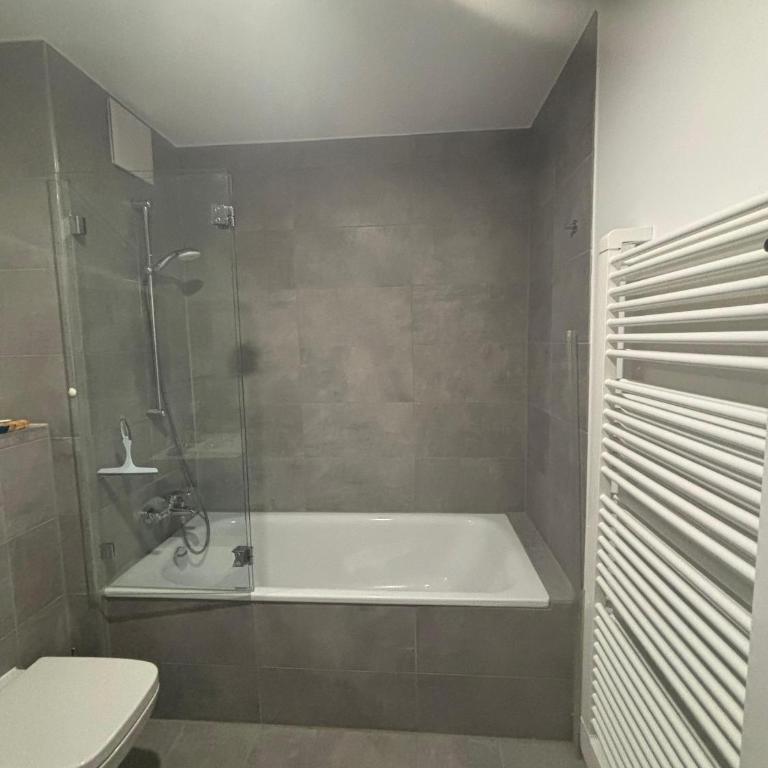 Munich Central Apartment - 3Min to Oktoberfest - Appartamento con 1 Camera da Letto - 6