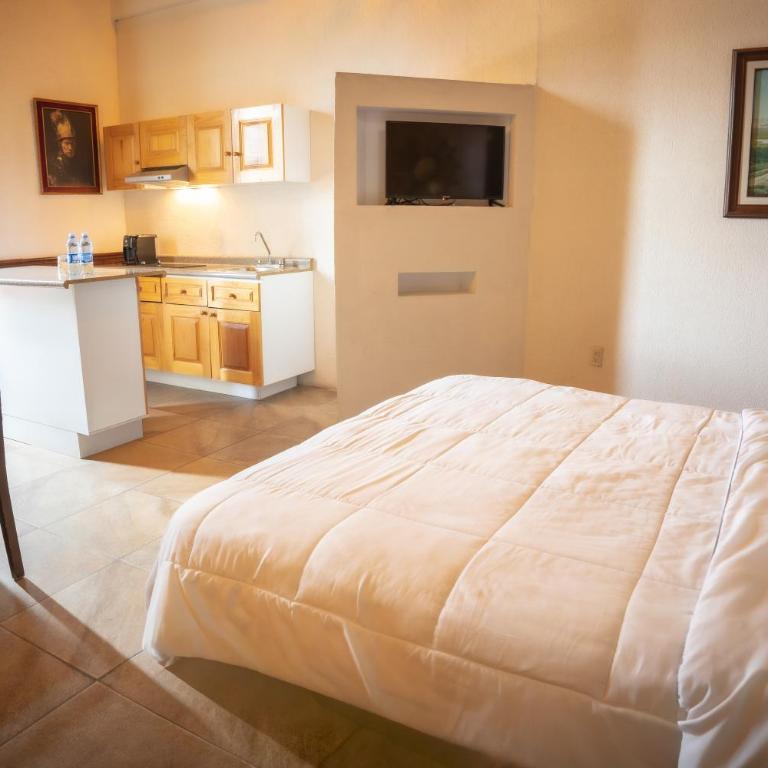 Suites Elvira by Posada la Ermita - Estudio Doble Deluxe - 4