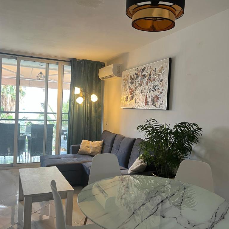 BENILOVE2 -appartement traversant et lumineux à LEVANTE Parking gratuit - One-Bedroom Apartment with Terrace - 16