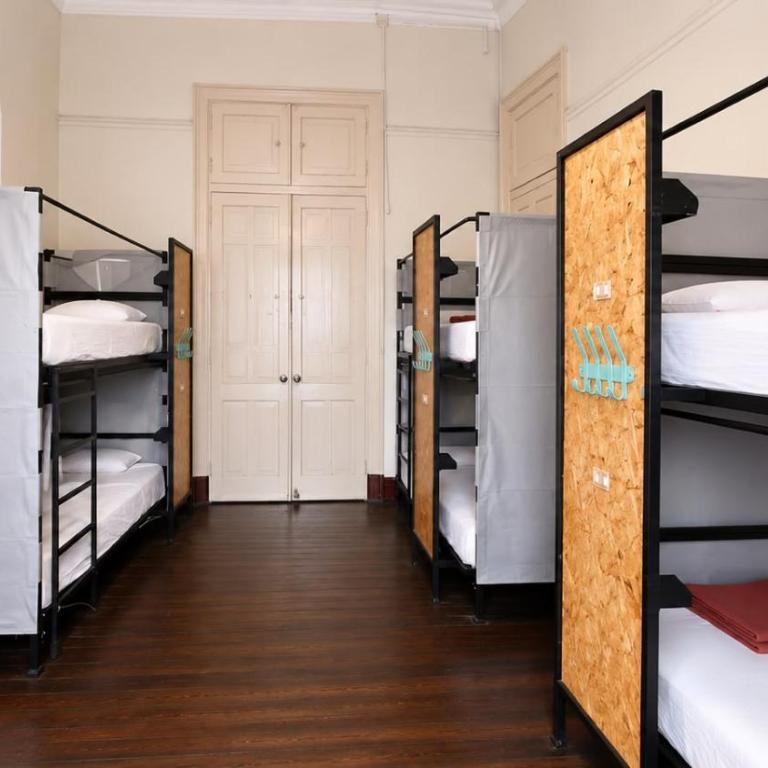 1900 Backpacker's Hostel - Cama en habitación compartida mixta de 6 camas - 6