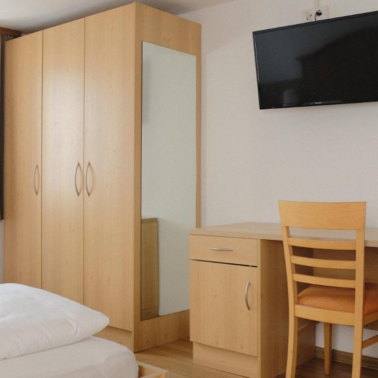 Knappenhof im Sonnendorf Telfes - Double Room with Mountain View - 2