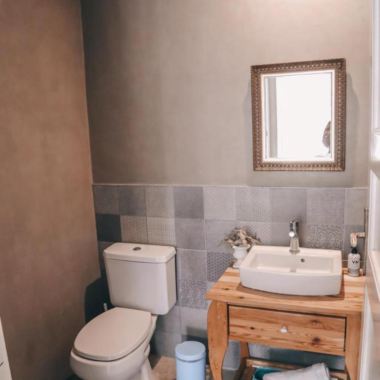Benita Haus - Four-Bedroom House - 9