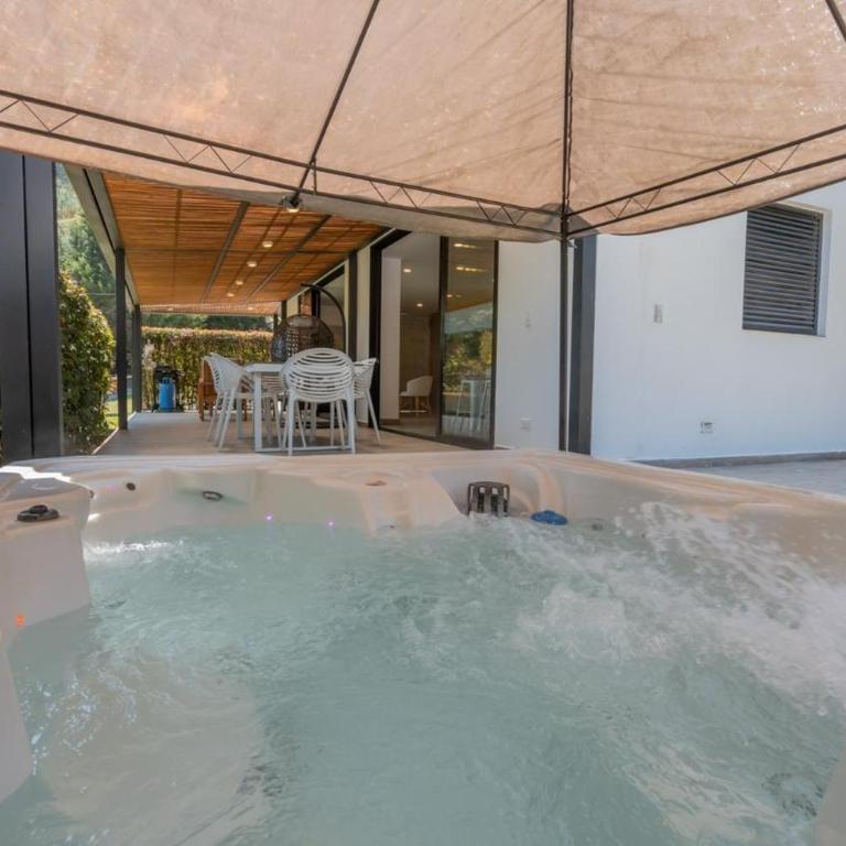 Hermosa cabaña El Retiro paz total y naturaleza - Two-Bedroom Villa - 2