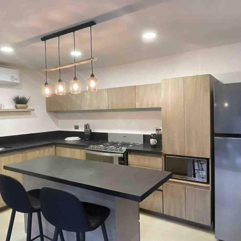 Twin Homes Compound - 5 Bedrooms - 1 km to US Consulate - Casa de 5 dormitorios - 8