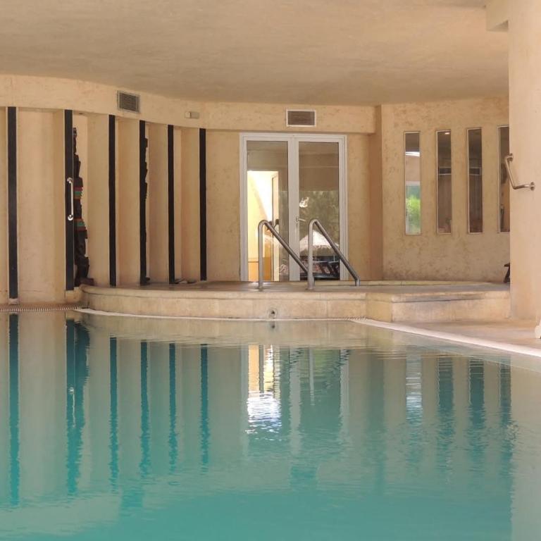 Depto en Howard Johnson Pilar - Apartamento de 2 dormitorios - 21